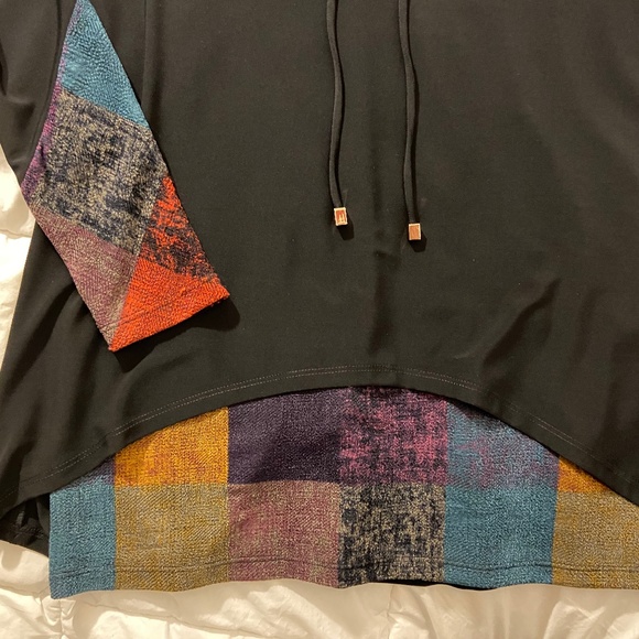 Layered tunic with cowl neck - Picture 7 of 10